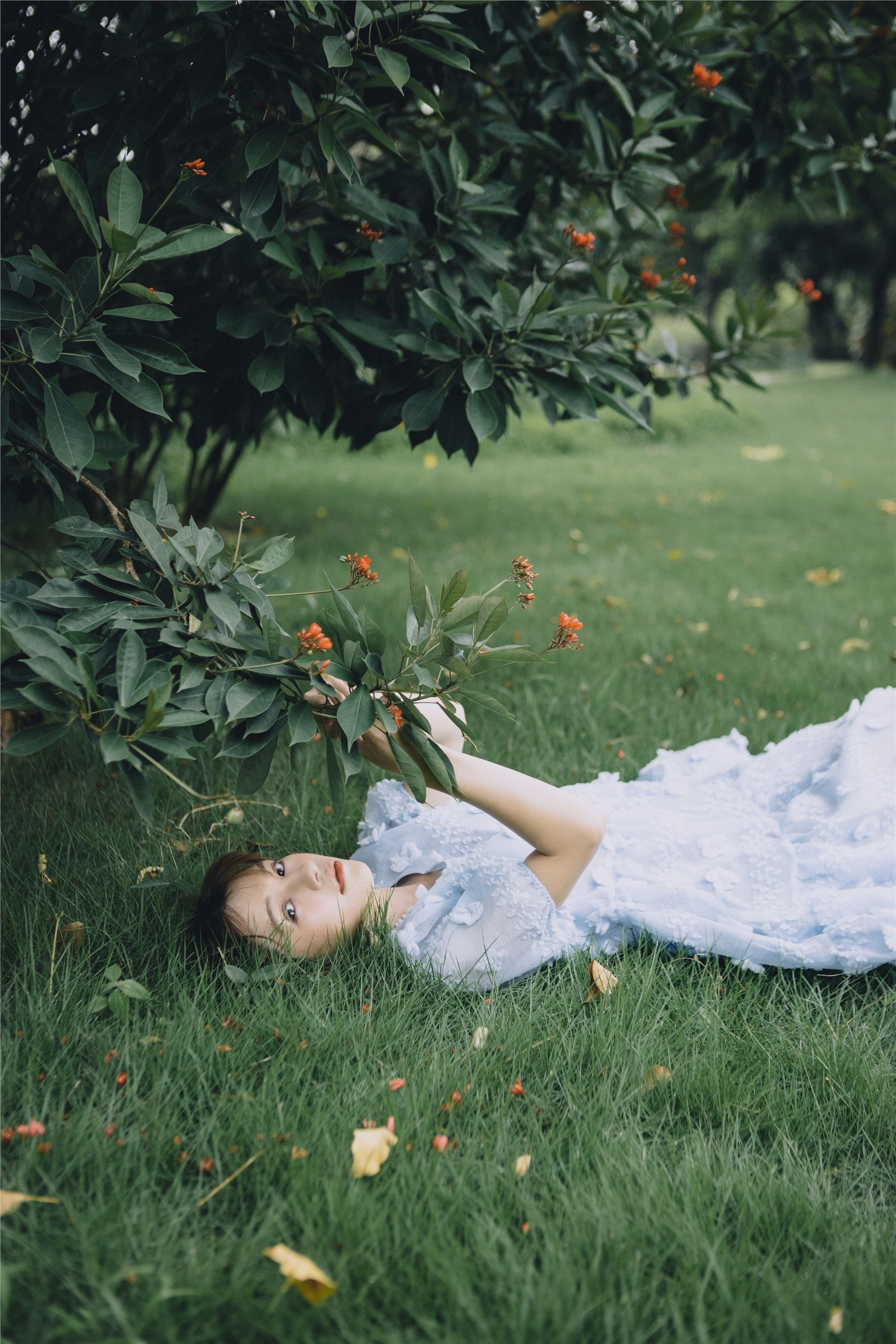 YITUYU艺图语 2021.08.20 花都开好了 于斯